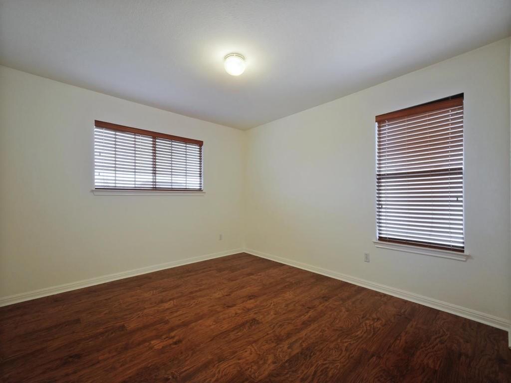 1521 Homewood Cir Property Photo 17