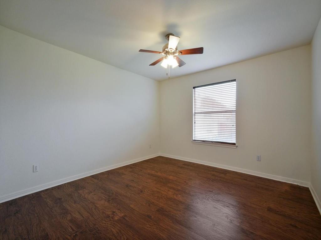1521 Homewood Cir Property Photo 21