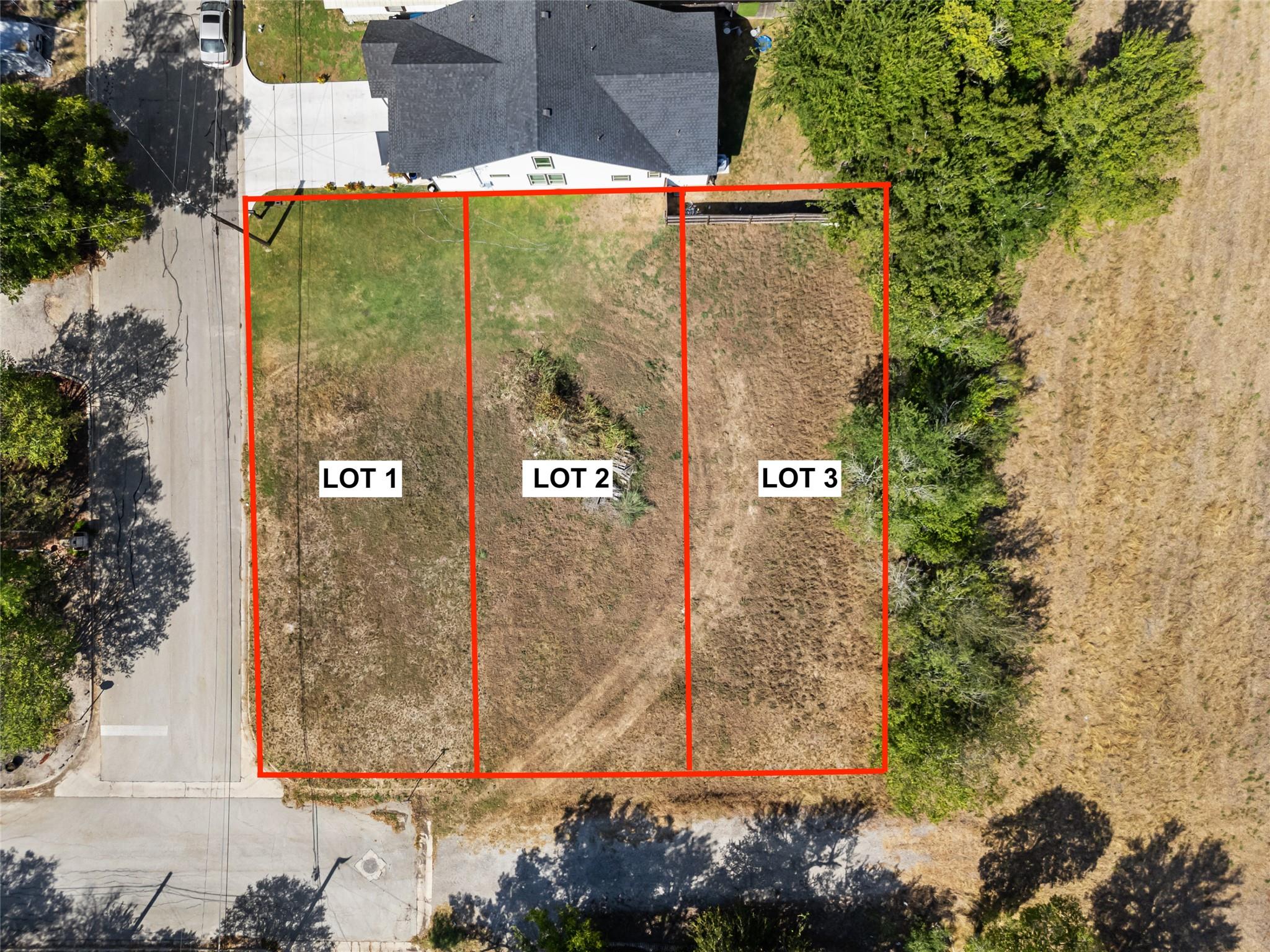 915 Torres St Property Photo 1