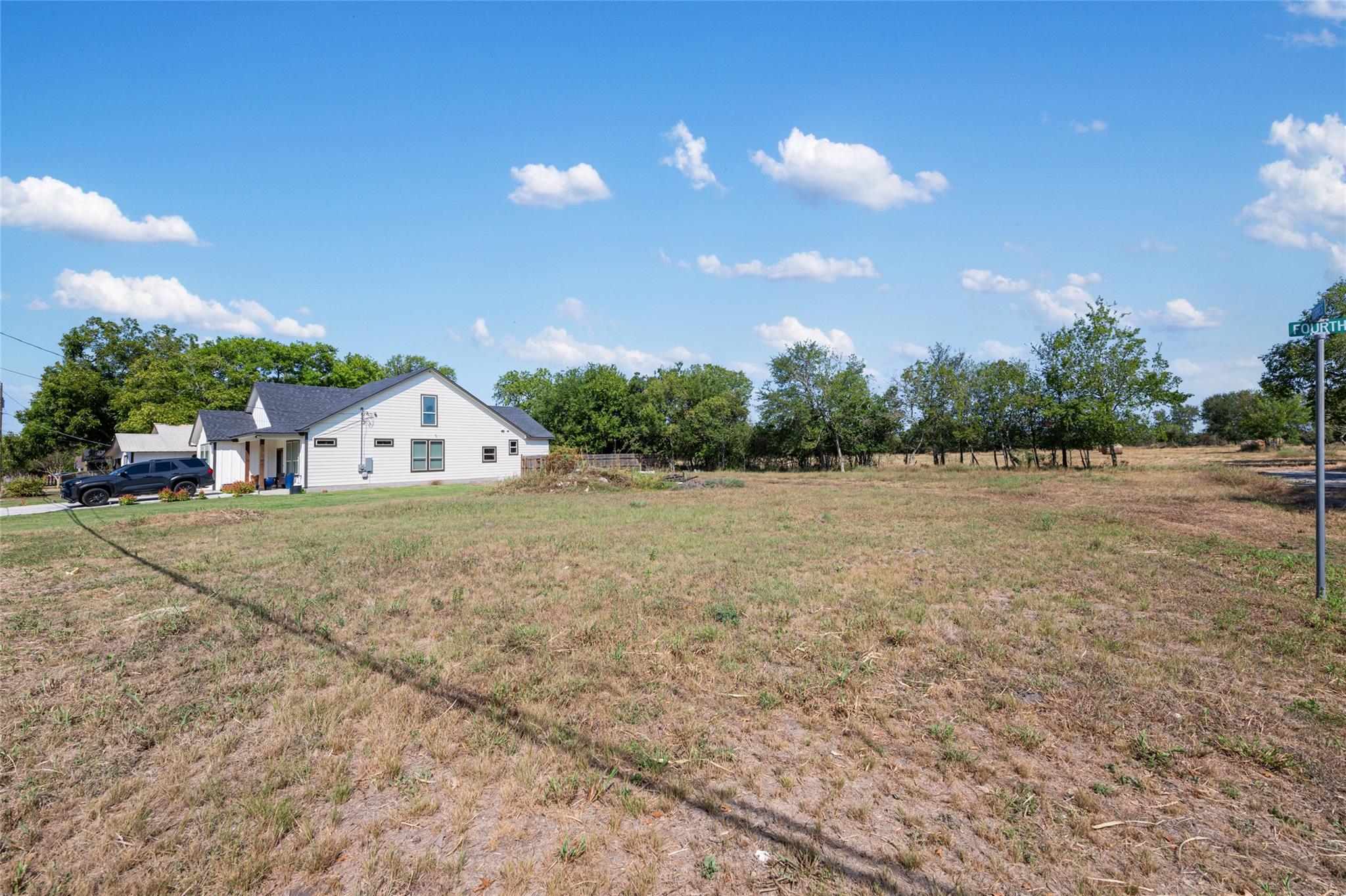 915 Torres St Property Photo 13