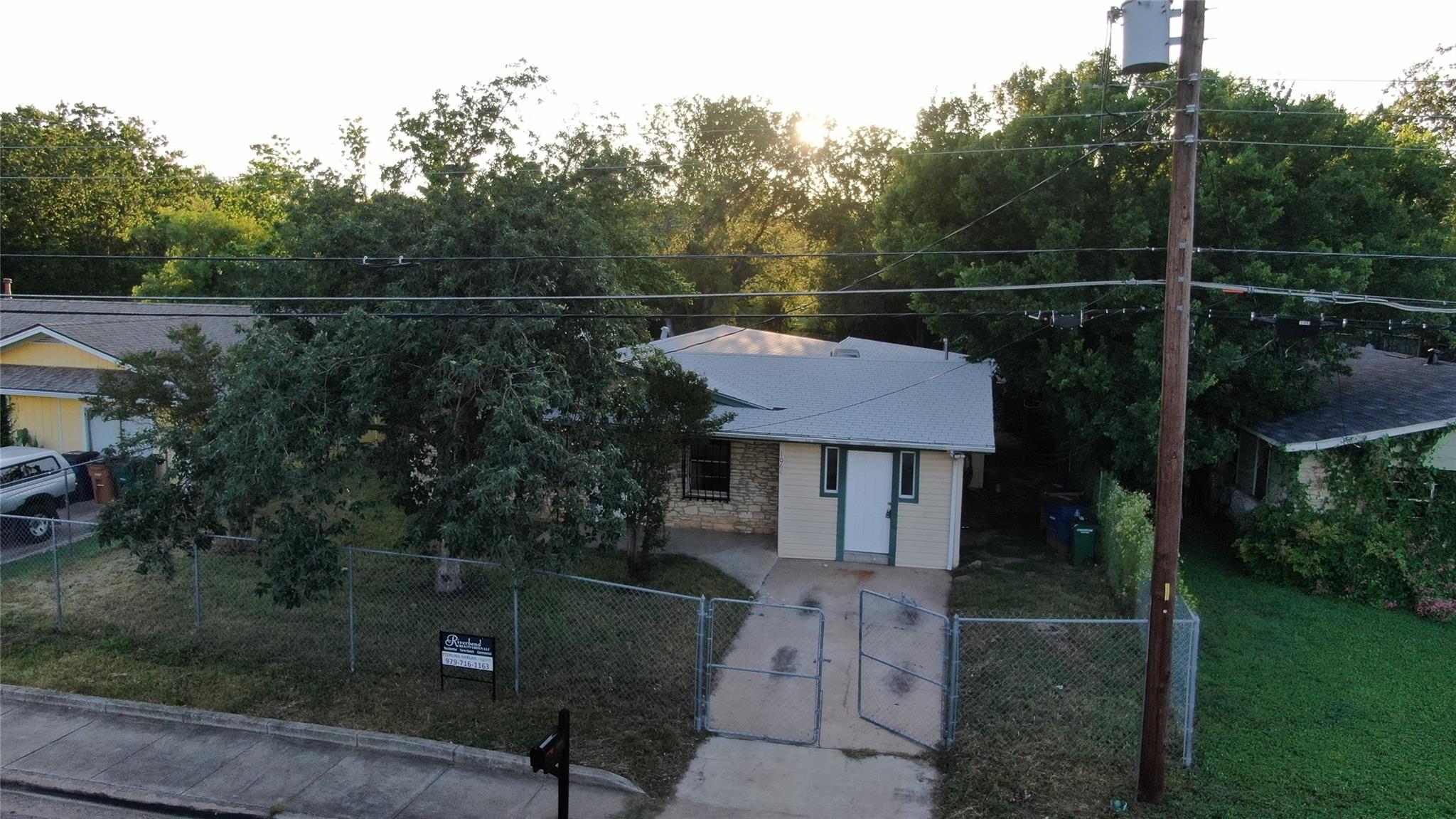 1060 Gardner None Property Photo 21