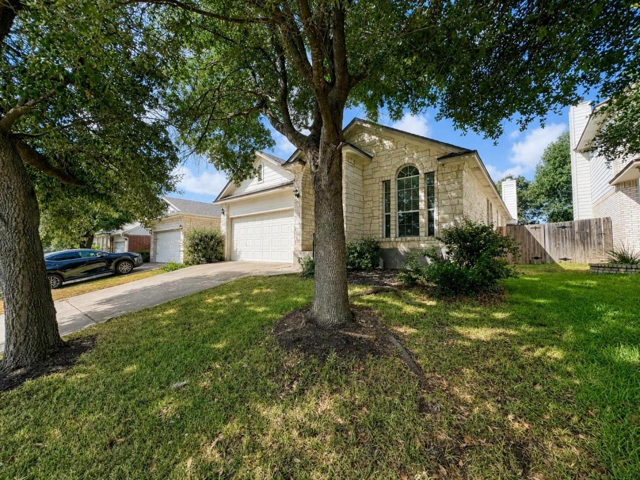 14700 Springs Edge Dr Property Photo 3