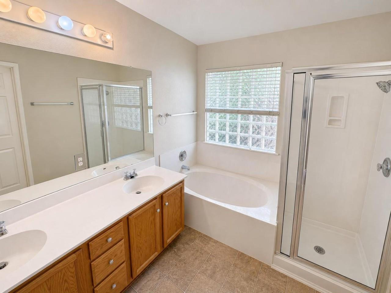 14700 Springs Edge Dr Property Photo 5