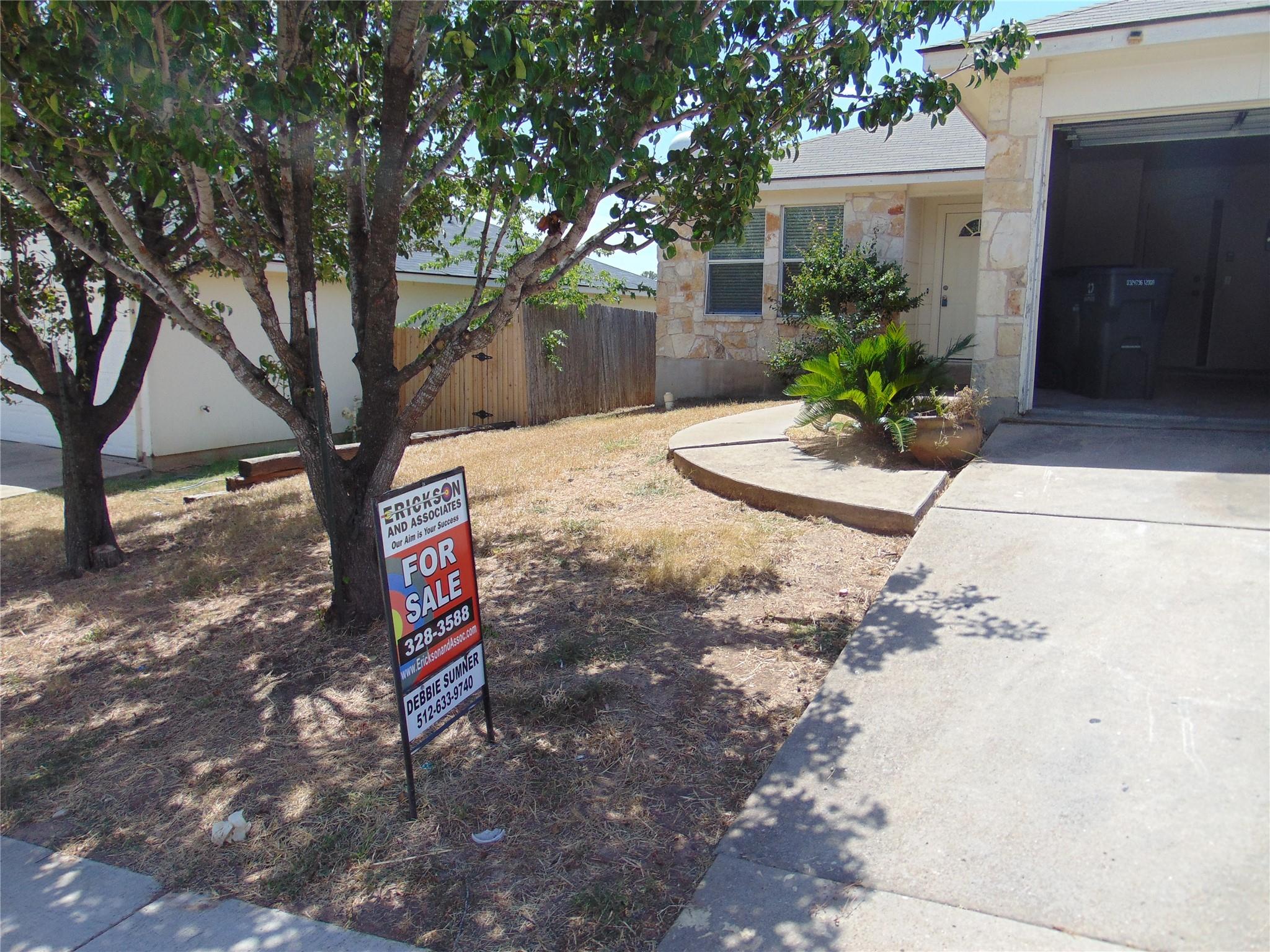 15209 Bullace St Property Photo 1