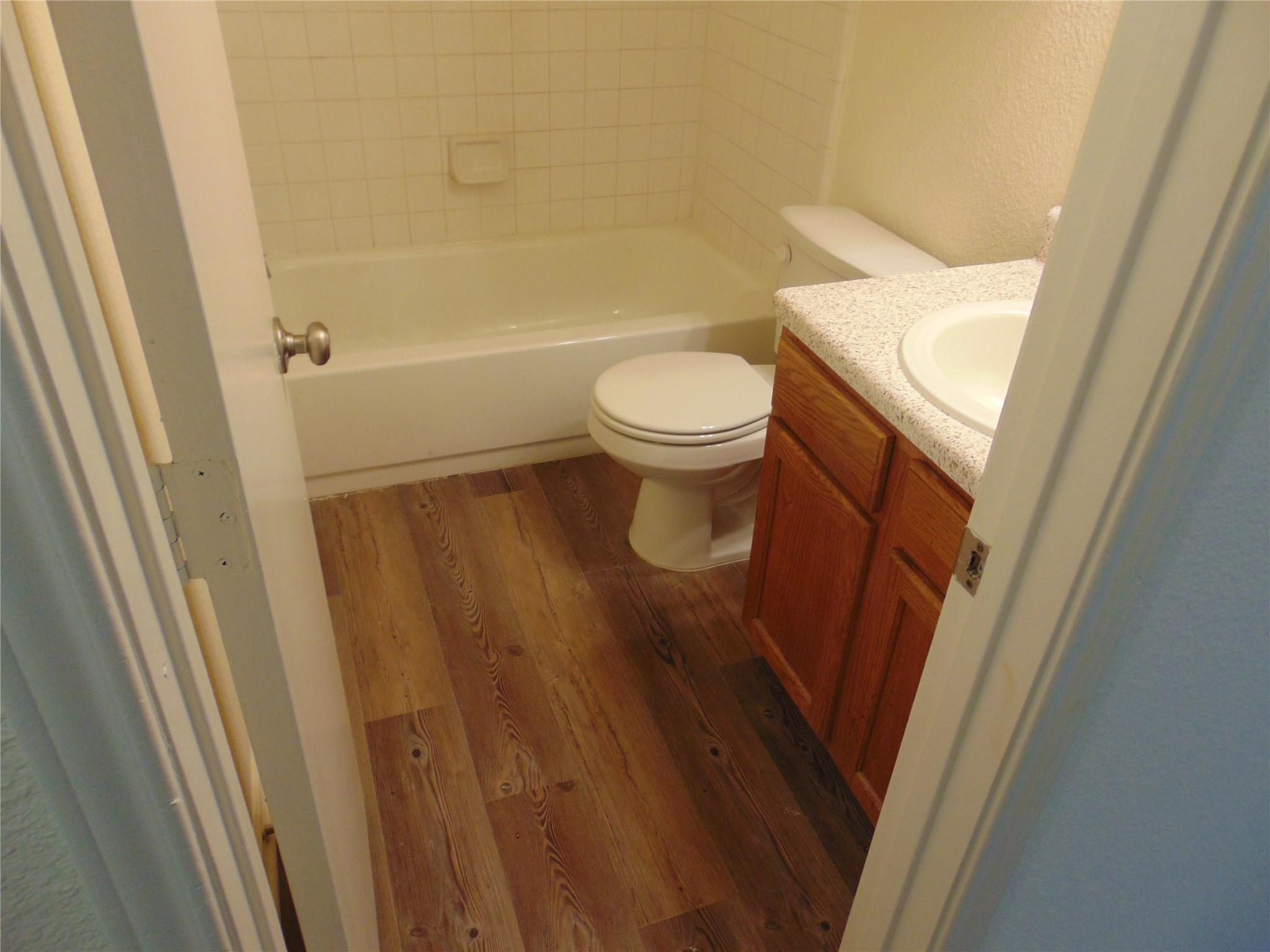 15209 Bullace St Property Photo 8