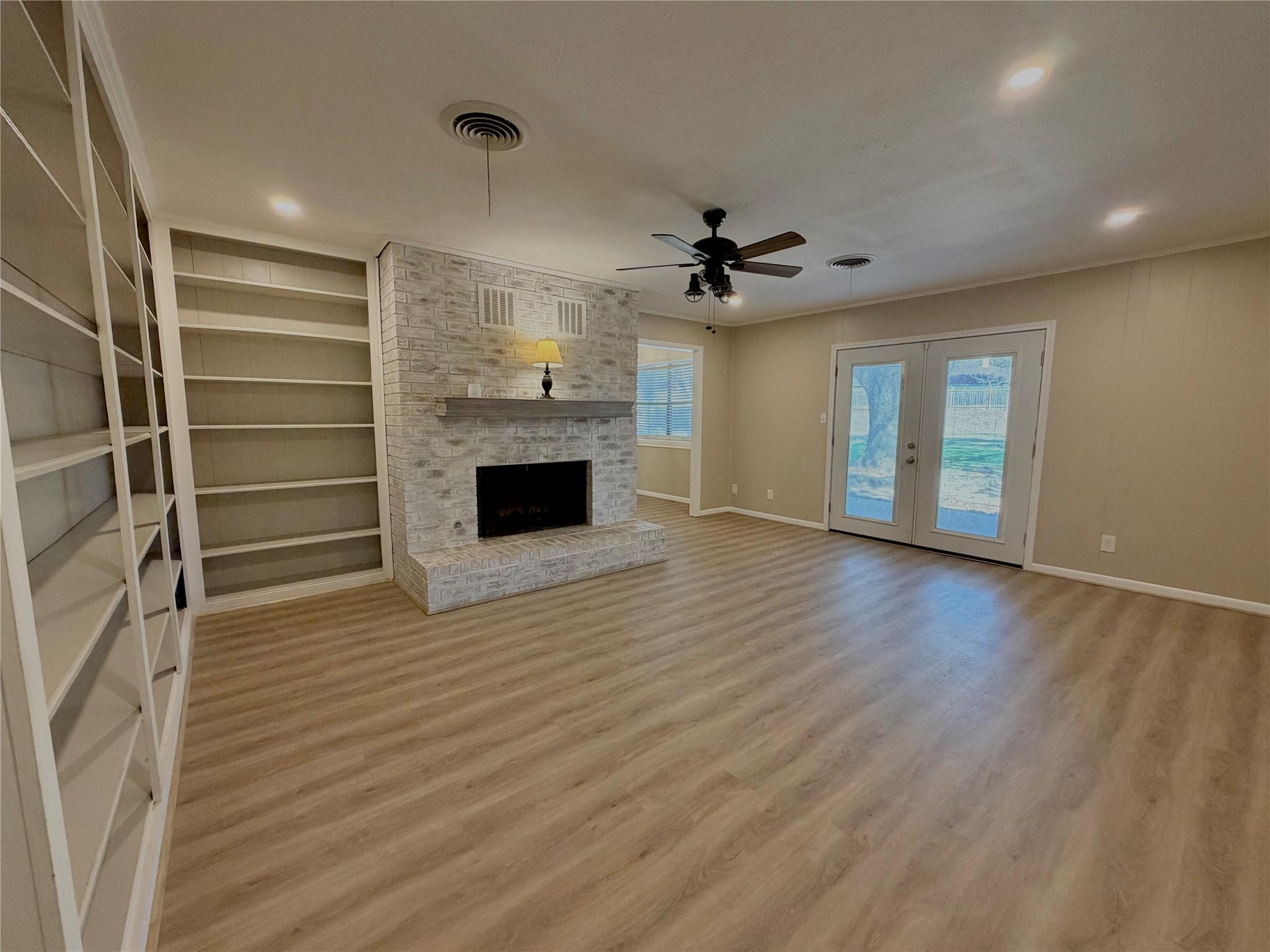 1203 Hollis Dr Property Photo 2