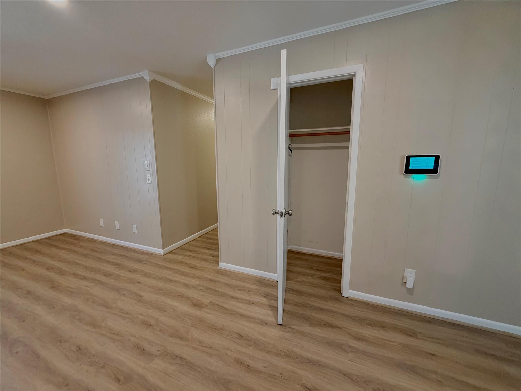 1203 Hollis Dr Property Photo 4