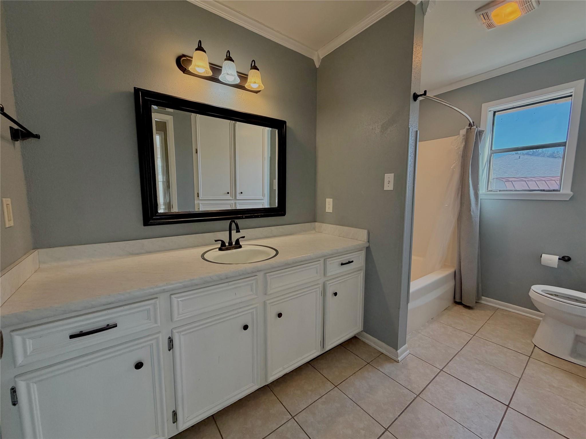 1203 Hollis Dr Property Photo 17