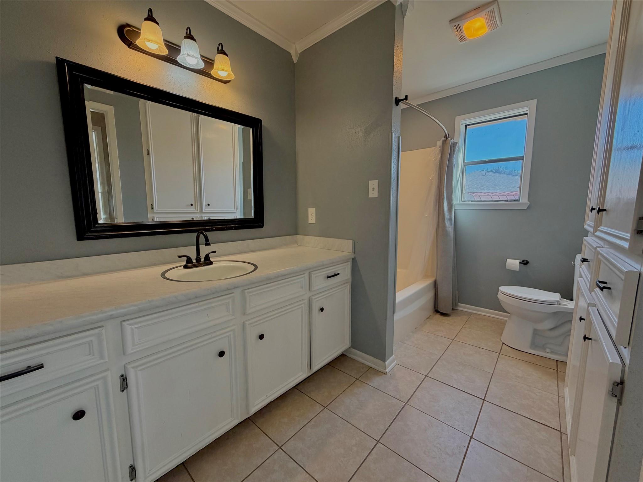 1203 Hollis Dr Property Photo 18