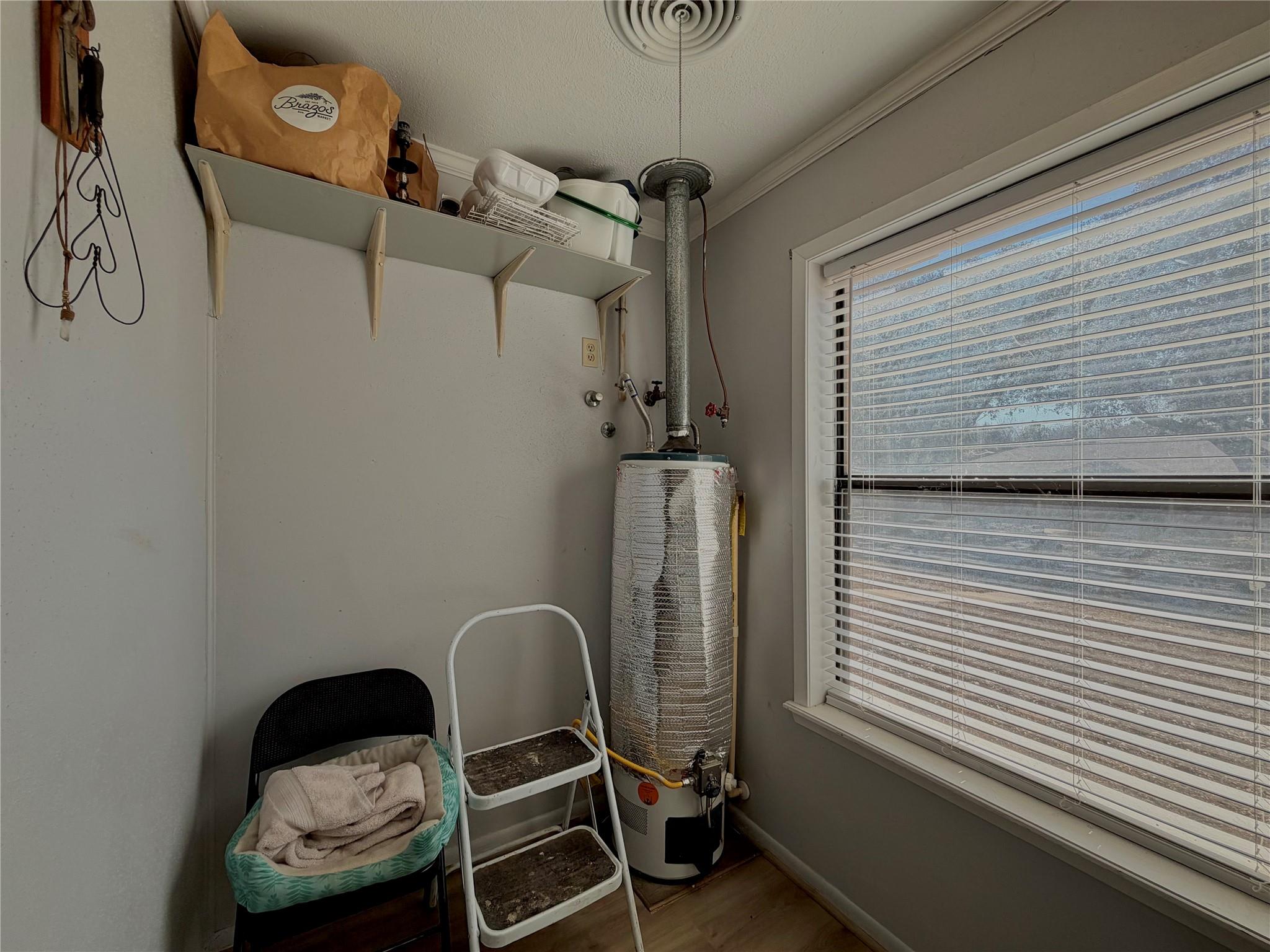 1203 Hollis Dr Property Photo 22