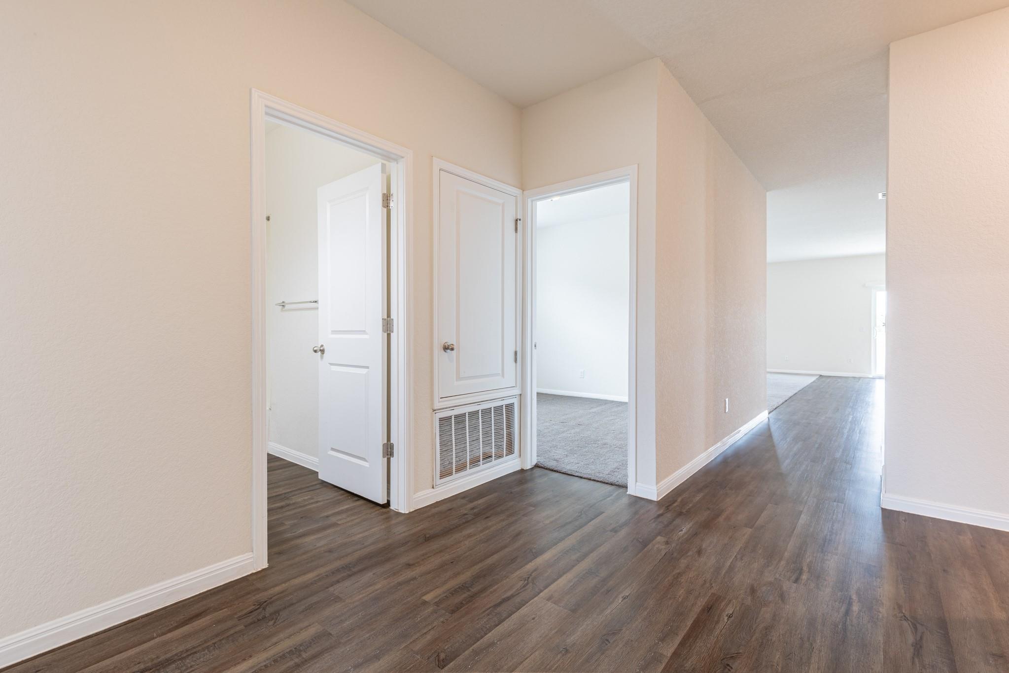 12601 Samuel Adams None Property Photo 5