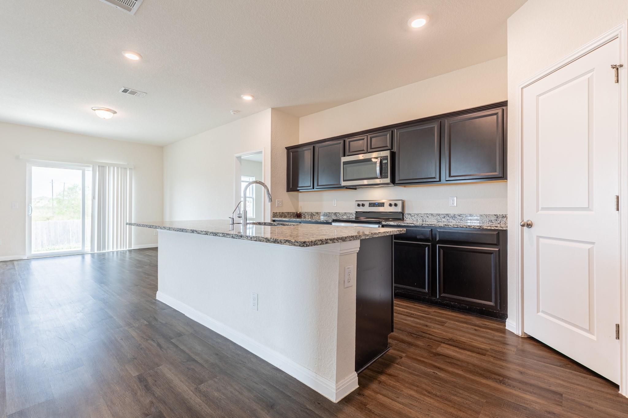12601 Samuel Adams None Property Photo 13