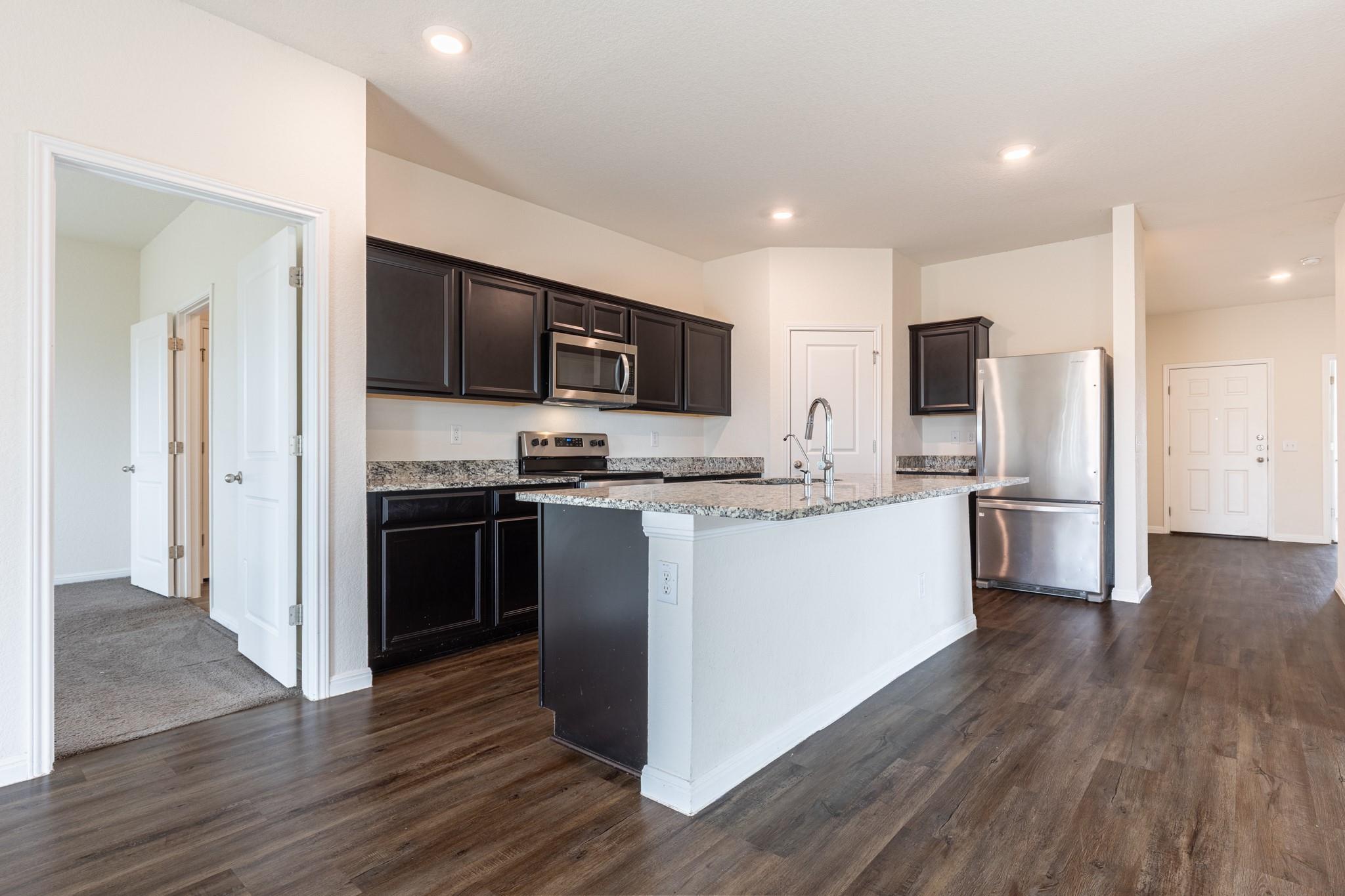 12601 Samuel Adams None Property Photo 14