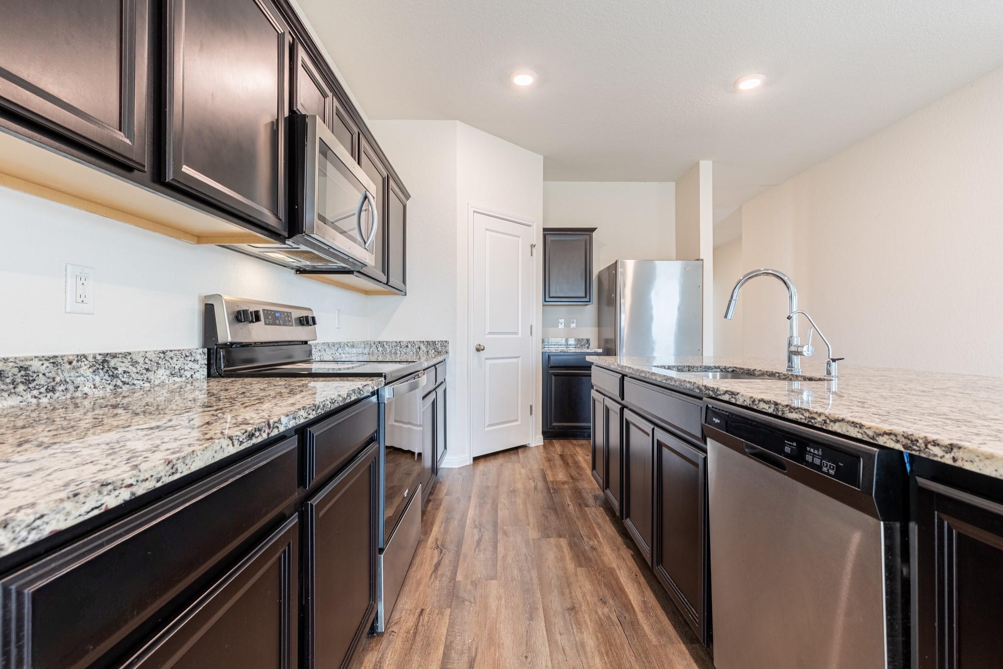 12601 Samuel Adams None Property Photo 15