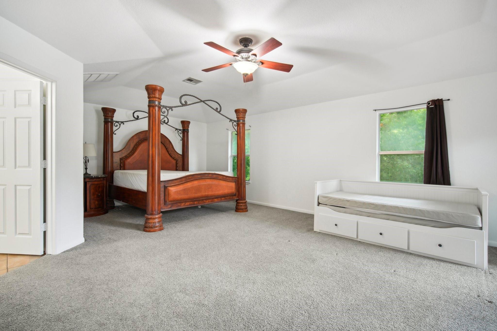 3106 E Palm Valley Blvd Property Photo 18