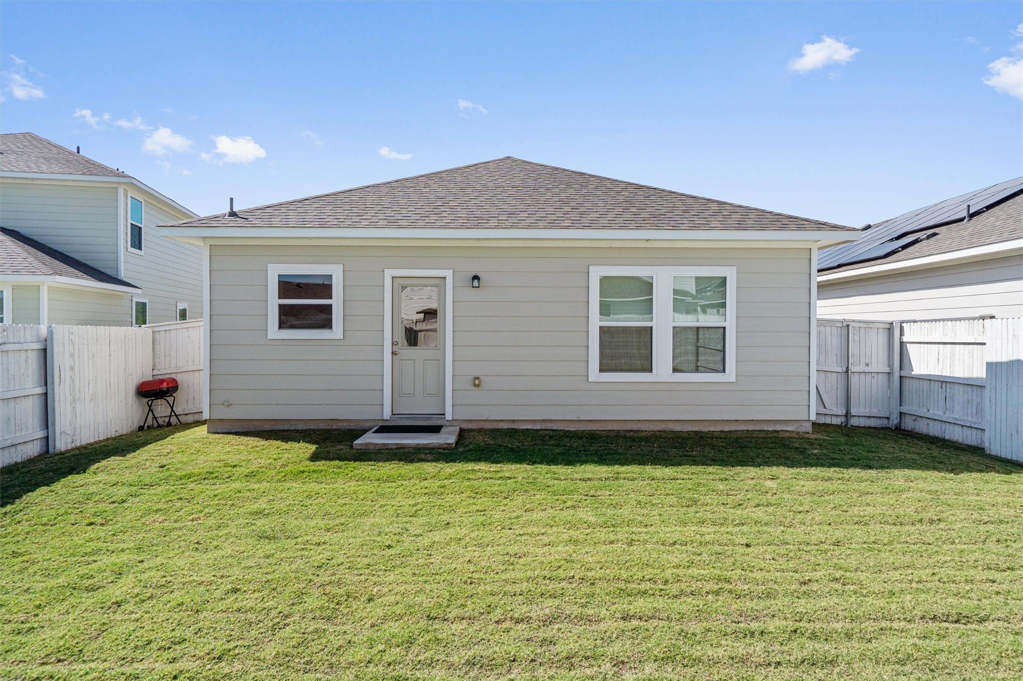 122 Bluestem Dr Property Photo 3