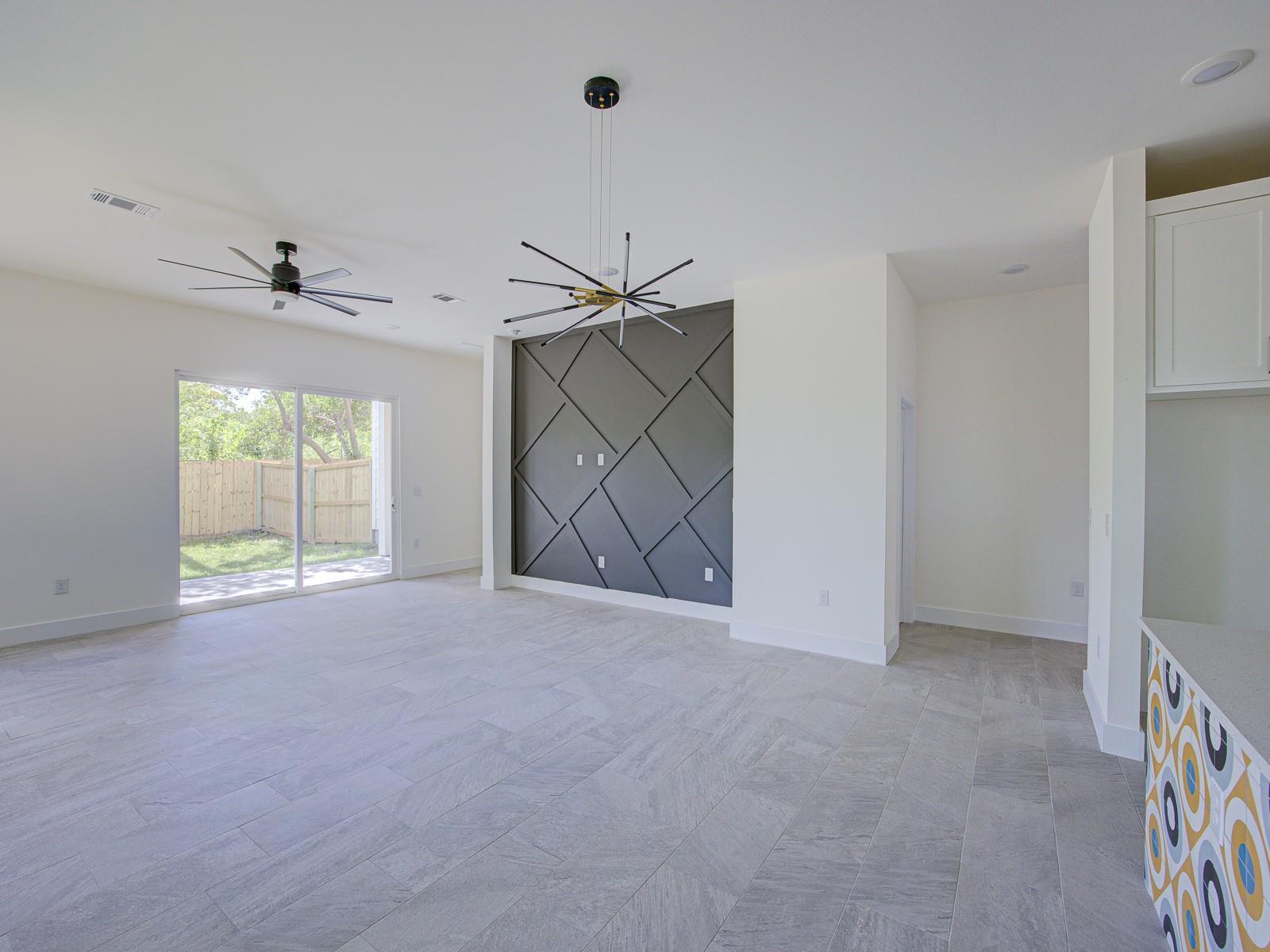 2005 Uphill Ln #a Property Photo 15