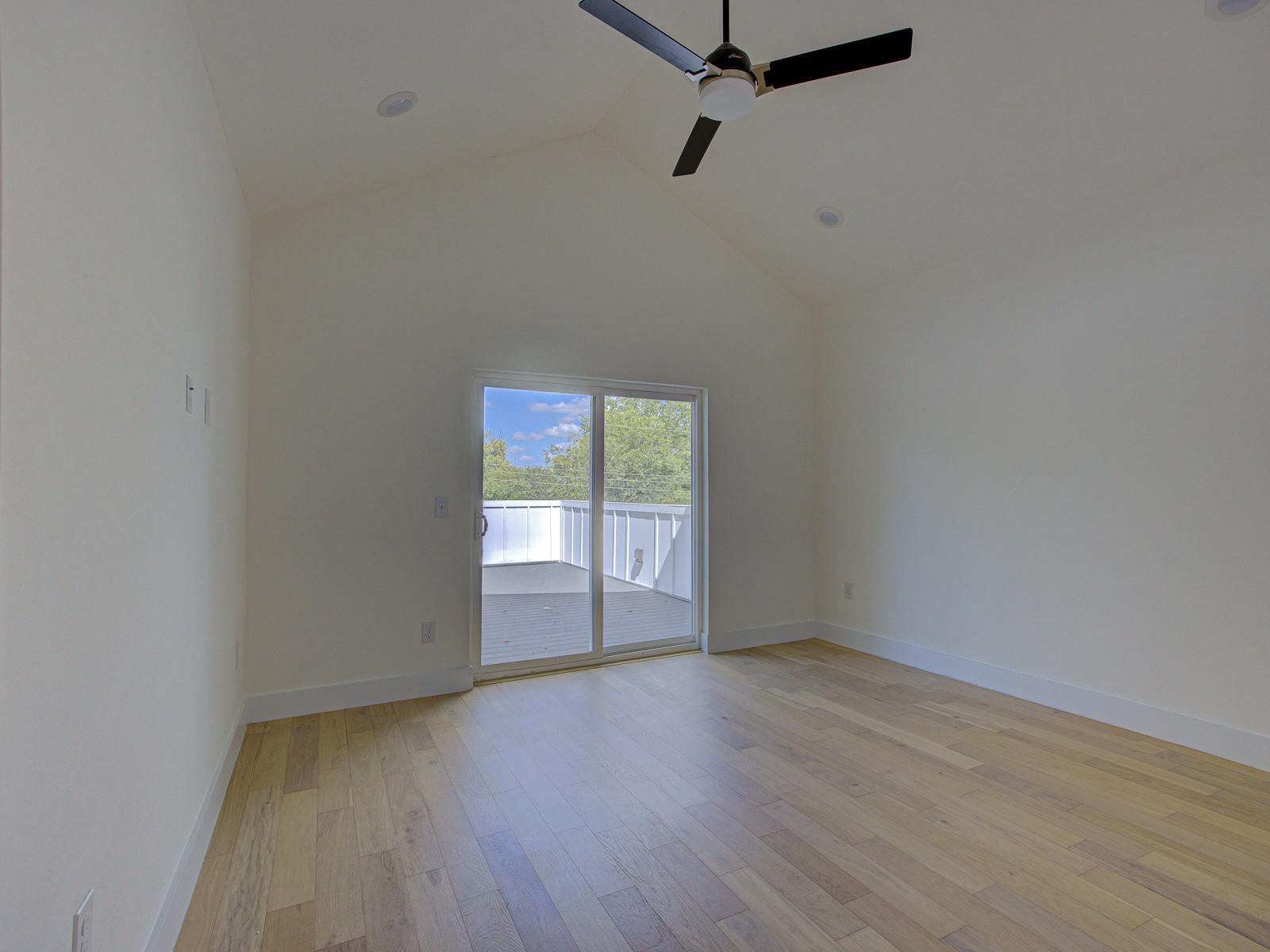 2005 Uphill Ln #a Property Photo 21