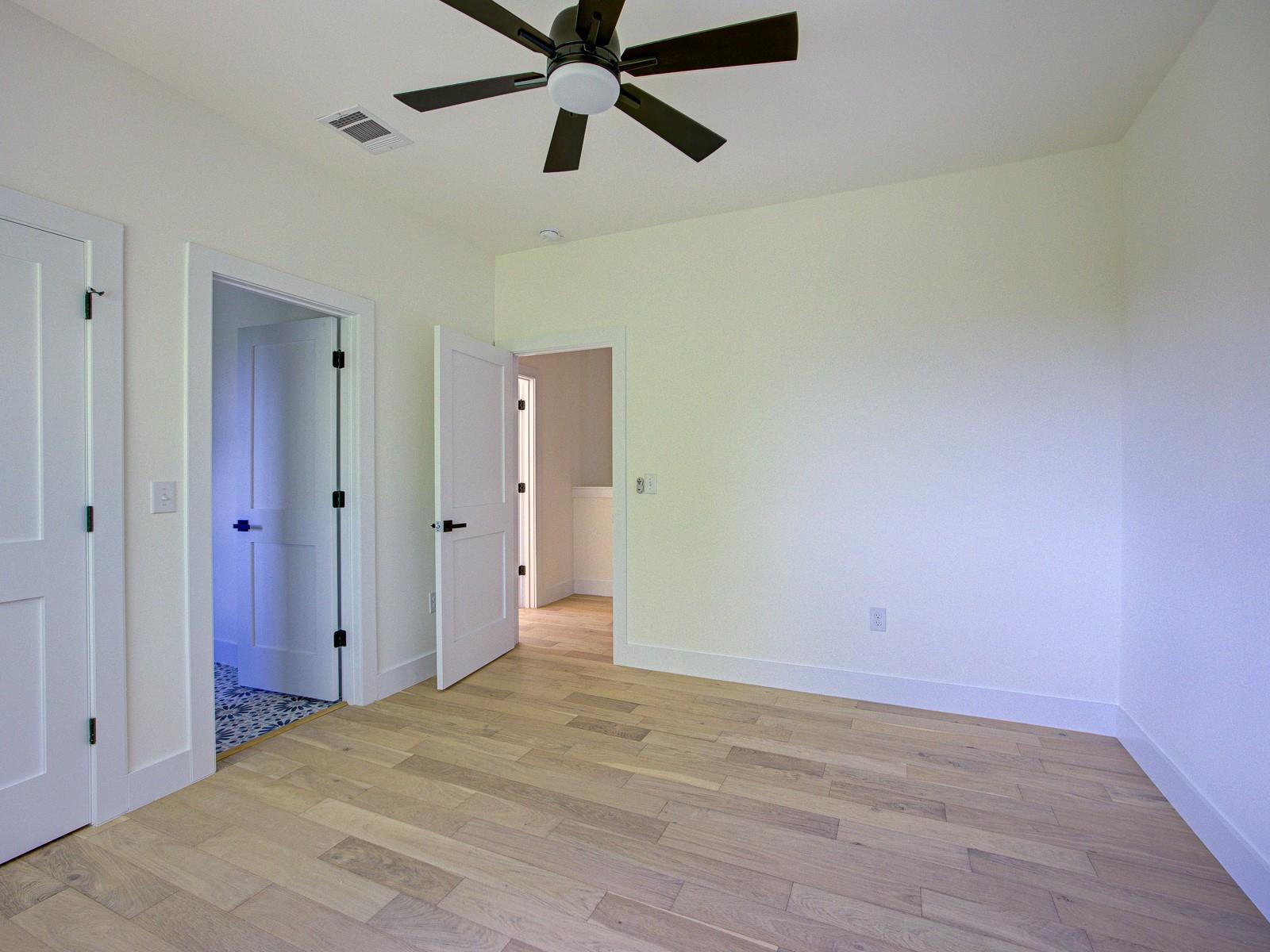 2005 Uphill Ln #a Property Photo 26
