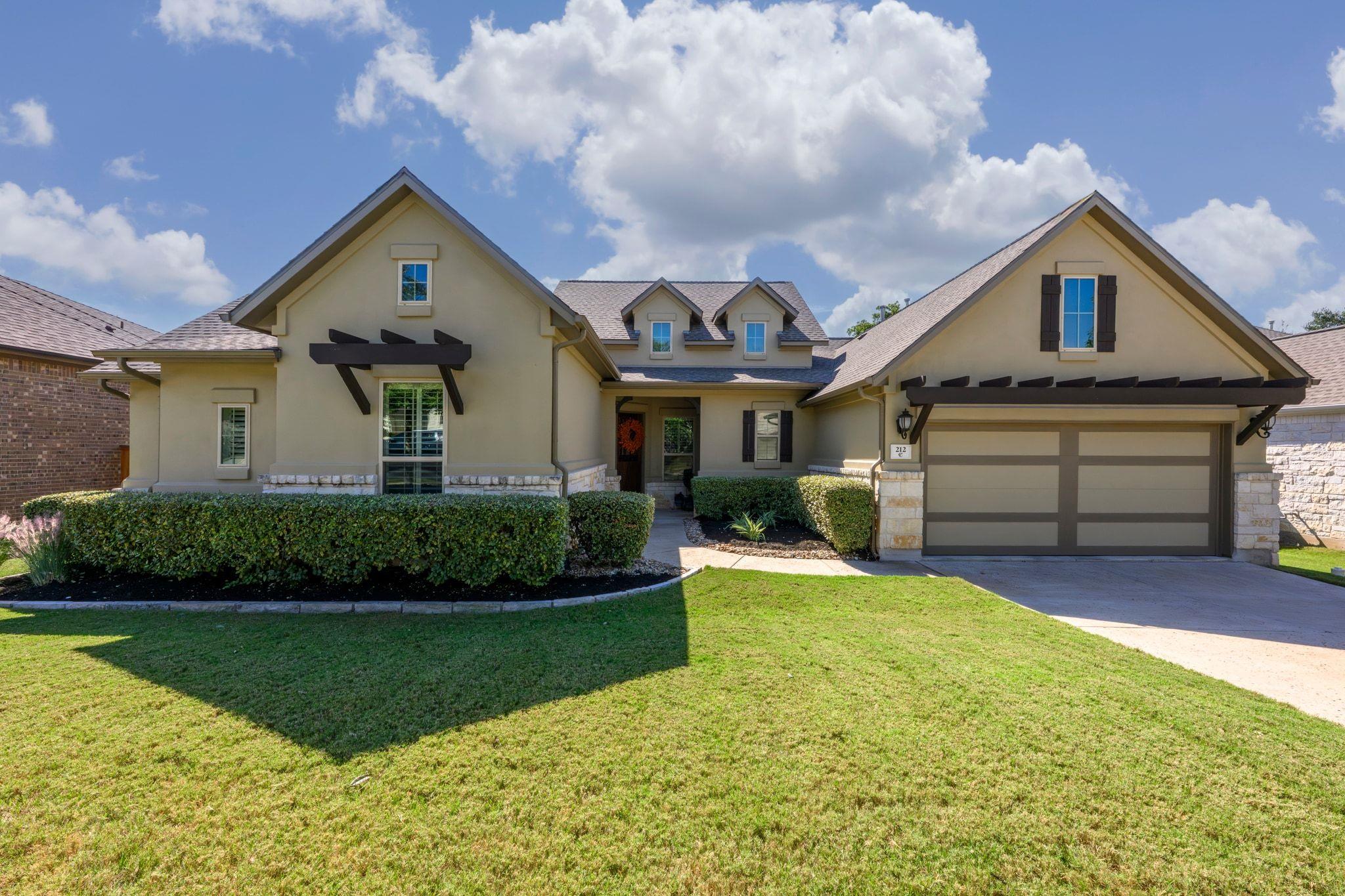 212 Lake Rim Cir Property Photo 1