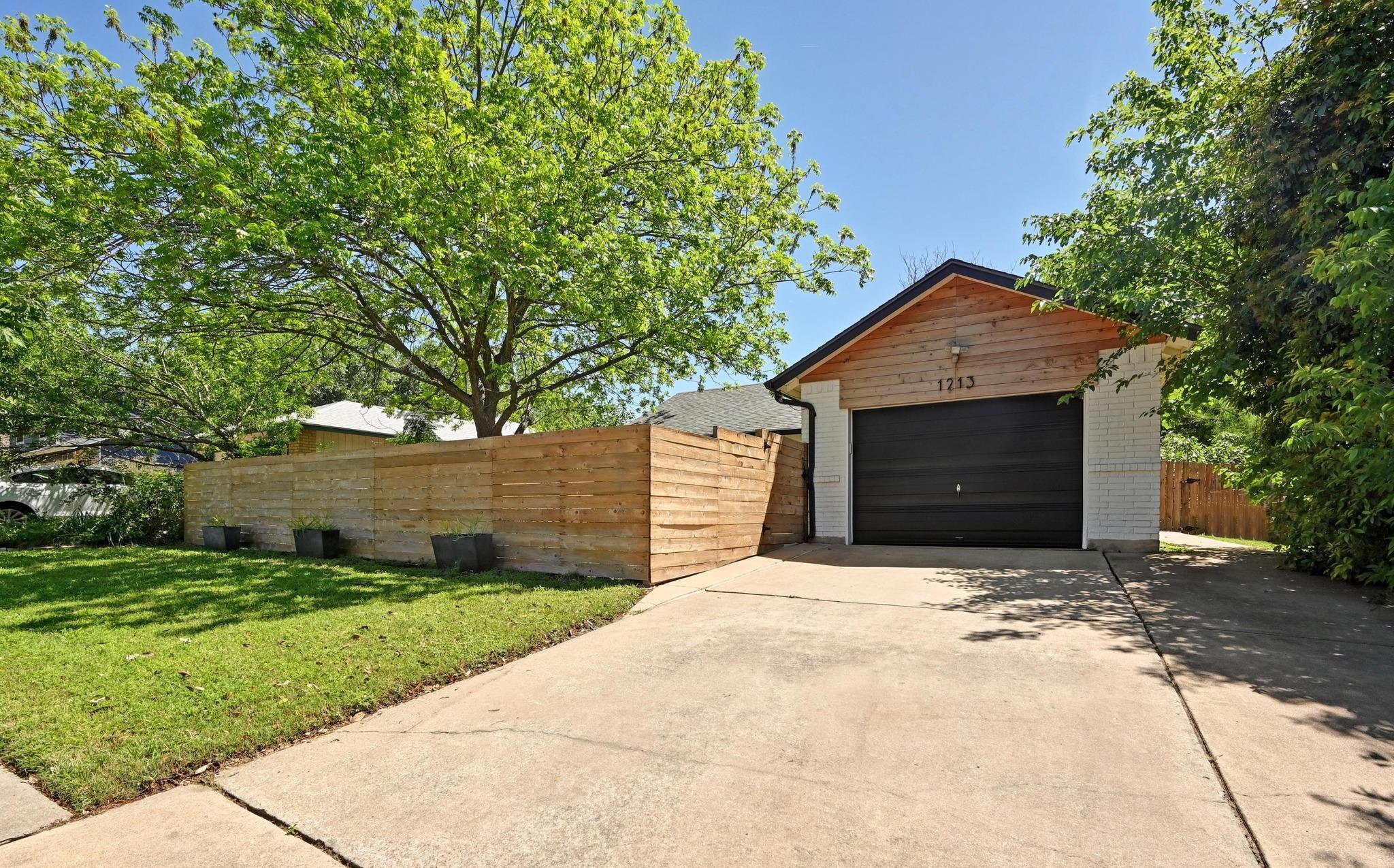1213 South Trace DR Property Photo 1