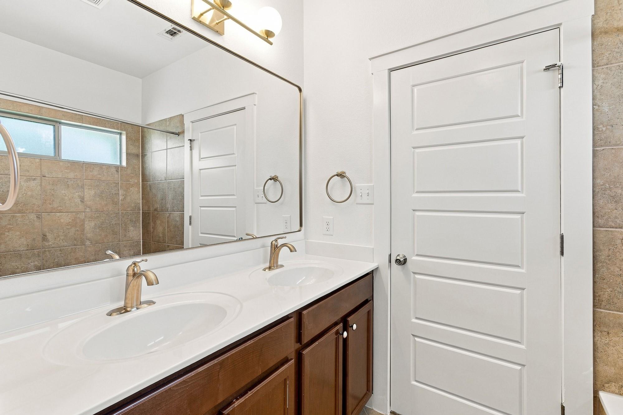 2101 Rivers Edge Way #25 Property Photo 10