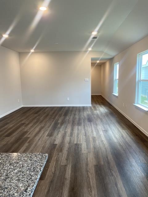 509 Pickel Dr Property Photo 4