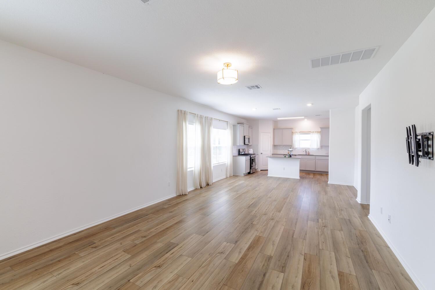 8015 Purple Aster Pass Property Photo 8