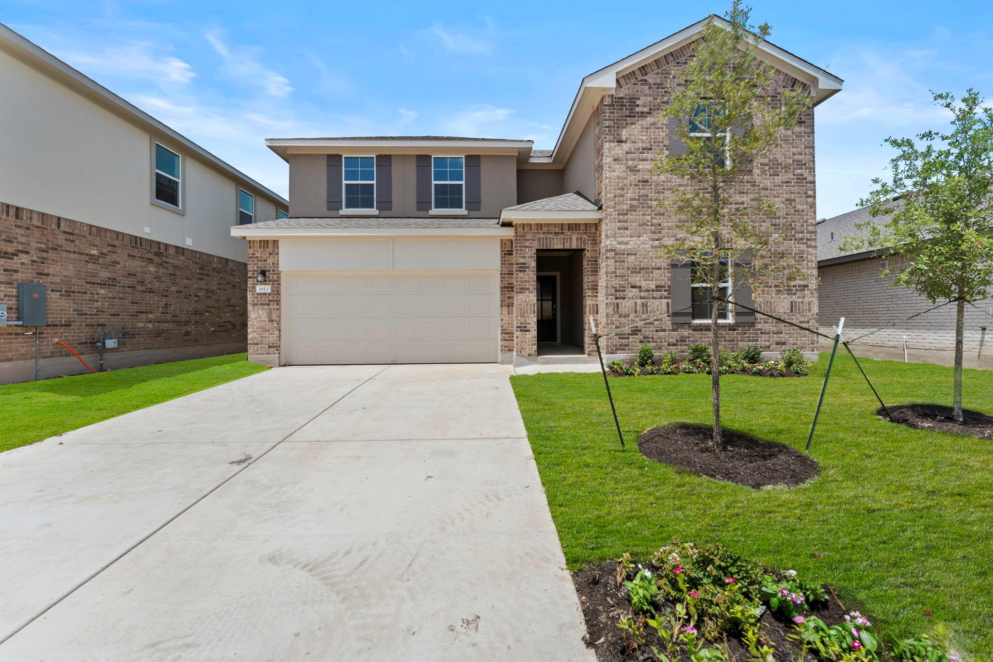 1813 Dandy Brush Dr Property Photo 1