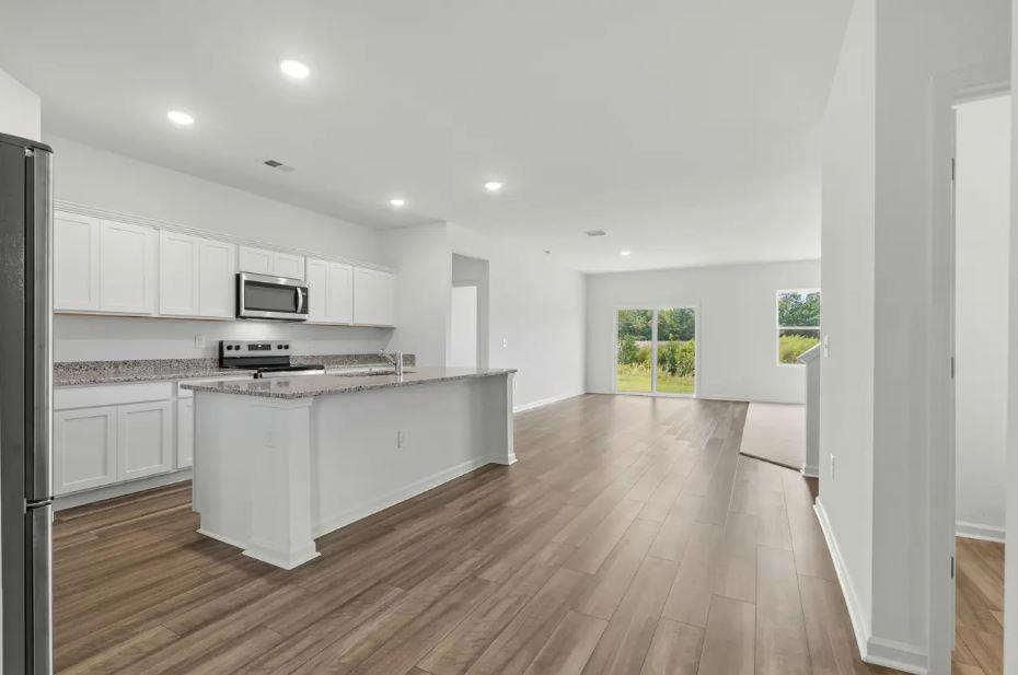 1424 Morris Loop Property Photo 4