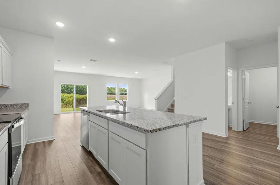 1424 Morris Loop Property Photo 8