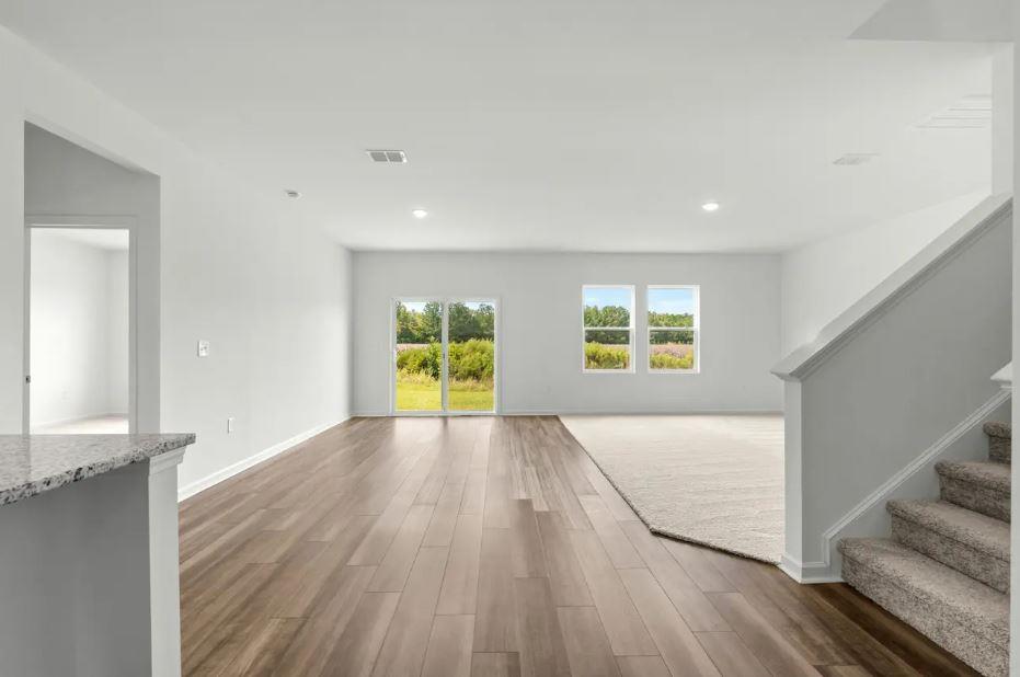 1424 Morris Loop Property Photo 9