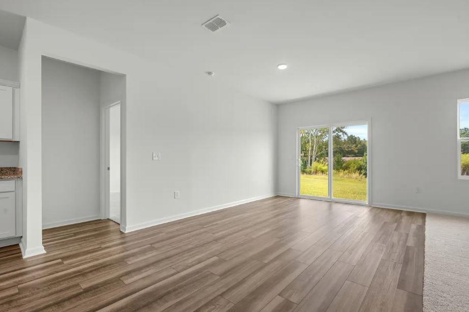1424 Morris Loop Property Photo 11