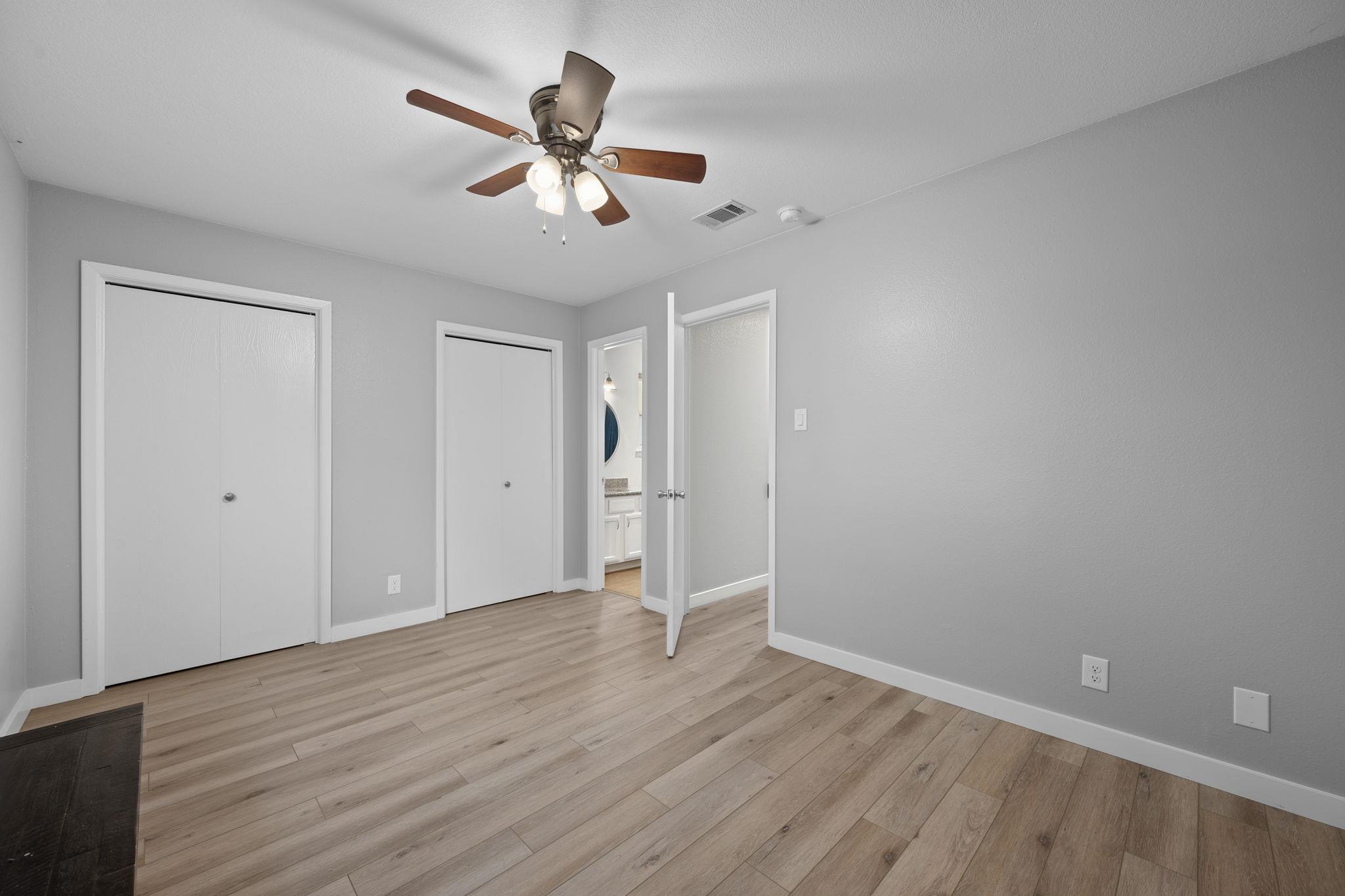 2100 Kenneth Ave Property Photo 12