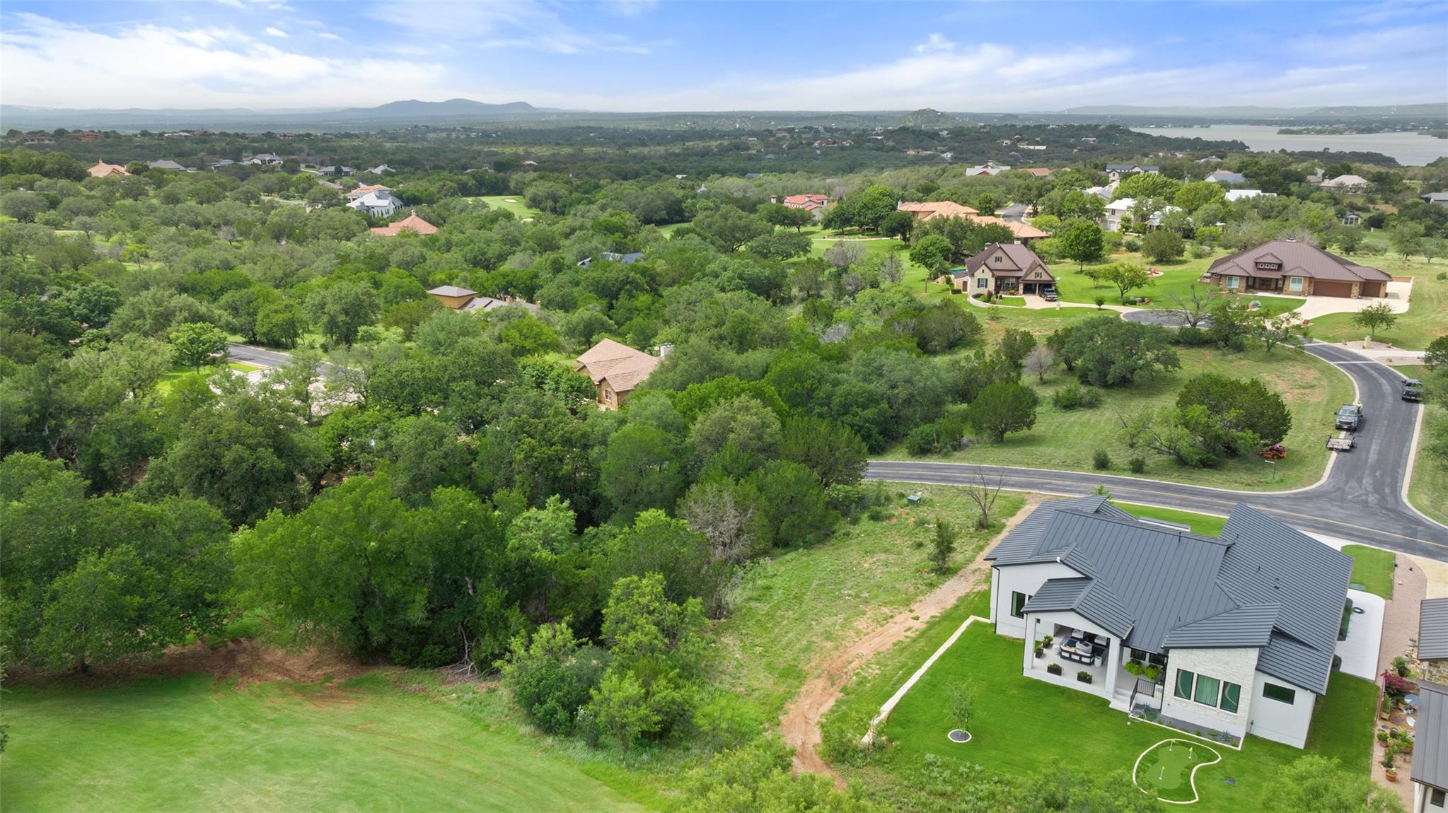 W27003 Mountain Leather None Property Photo 6