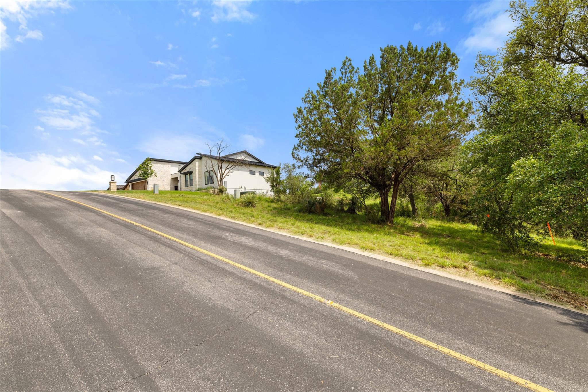 W27003 Mountain Leather None Property Photo 12