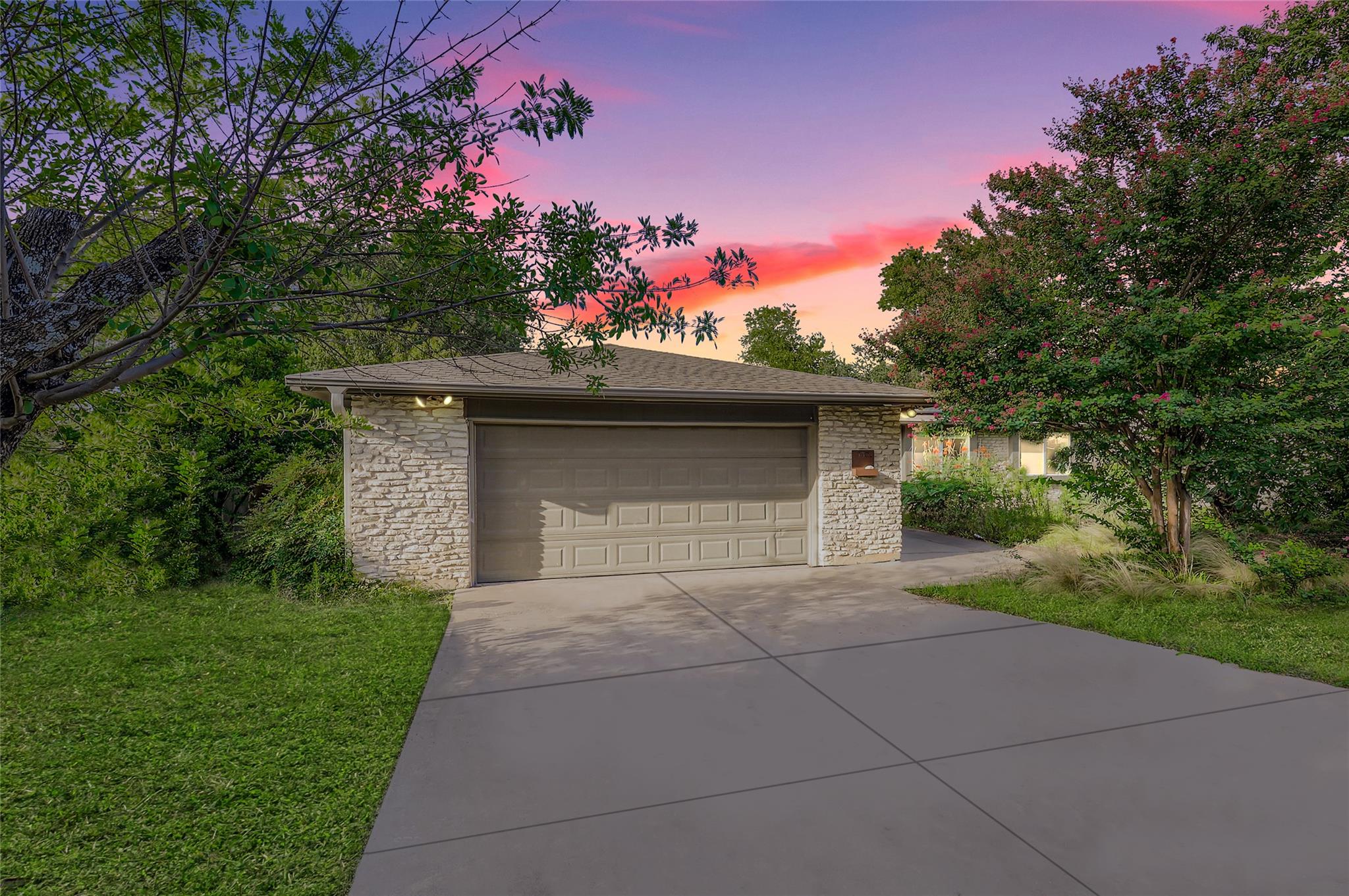 1002 Wisteria Cir Property Photo 1