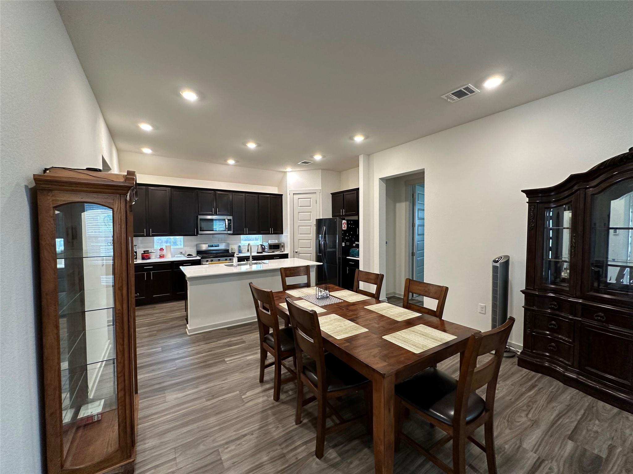 2409 Gabriels Horn Rd Property Photo 5