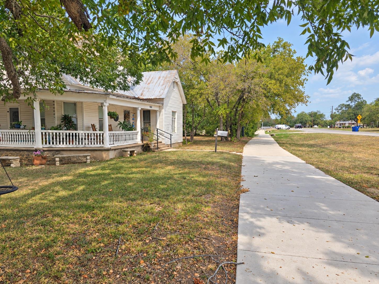 1809 Main St Property Photo 5