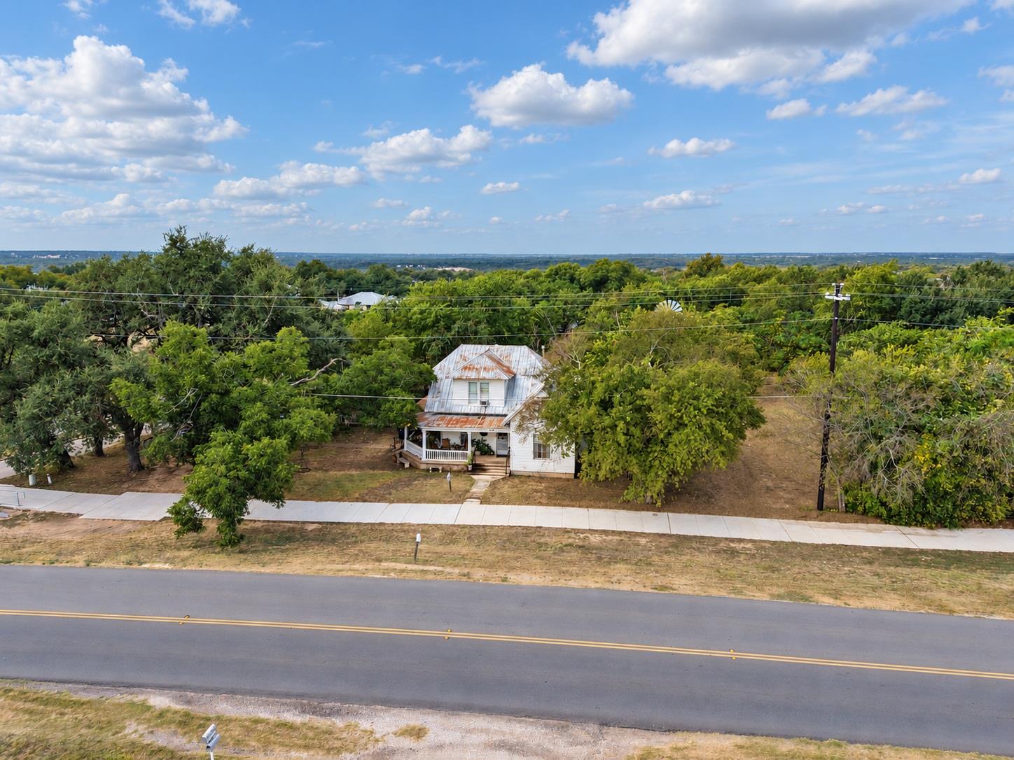 1809 Main St Property Photo 7