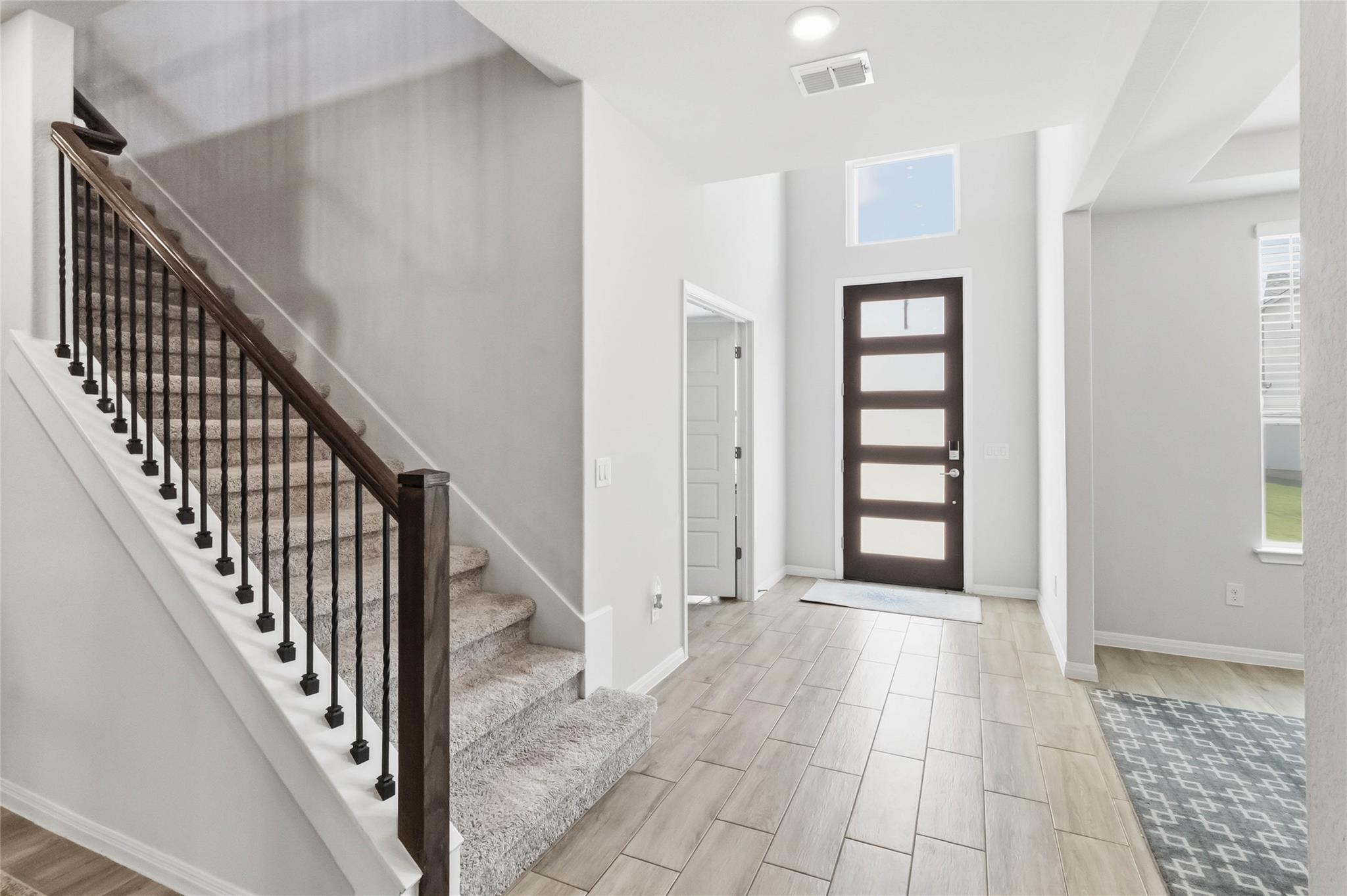 181 Pecos St Property Photo 4