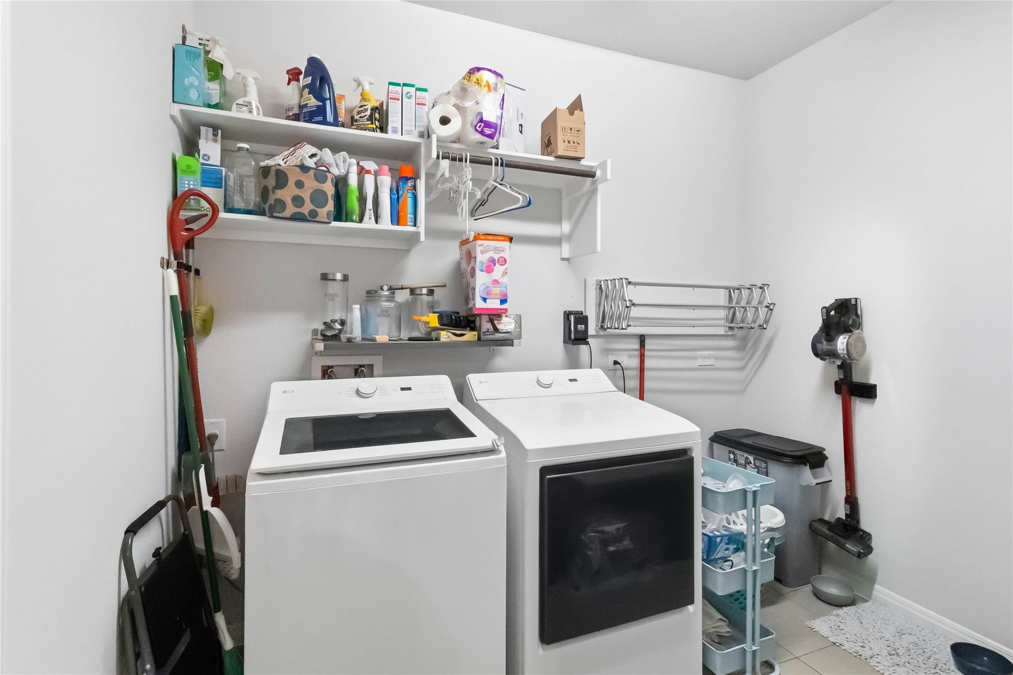 181 Pecos St Property Photo 13