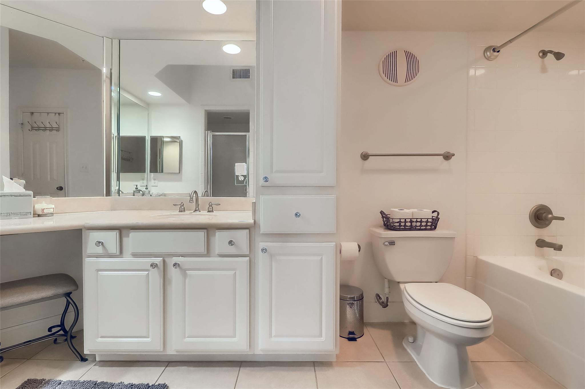 7701 Rialto Blvd #1128 Property Photo 15