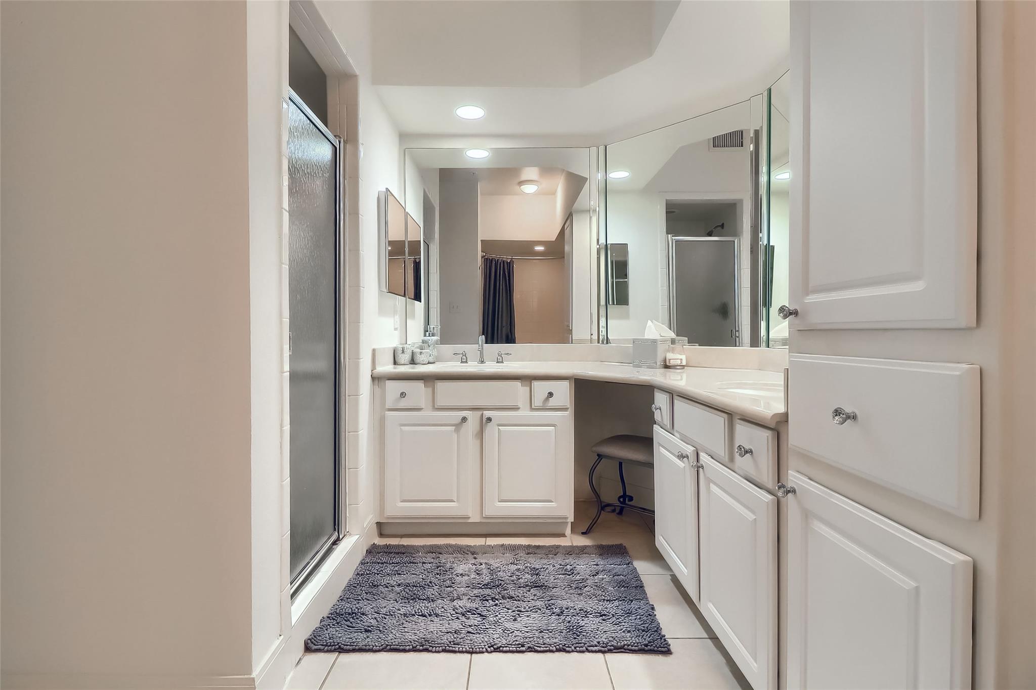 7701 Rialto Blvd #1128 Property Photo 16
