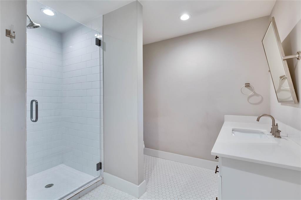 6203 Cary Dr Property Photo 23