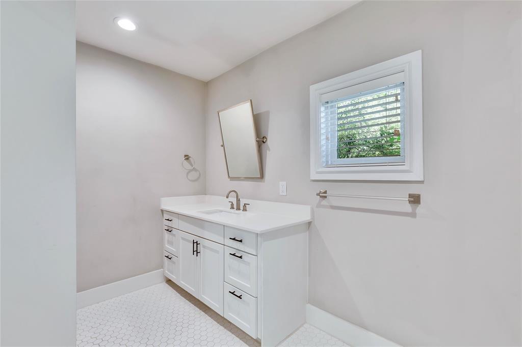 6203 Cary Dr Property Photo 24