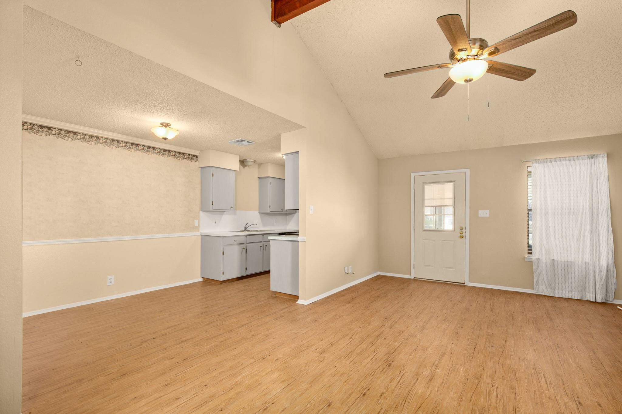 3505 Rocky Hollow Trl #b Property Photo 6