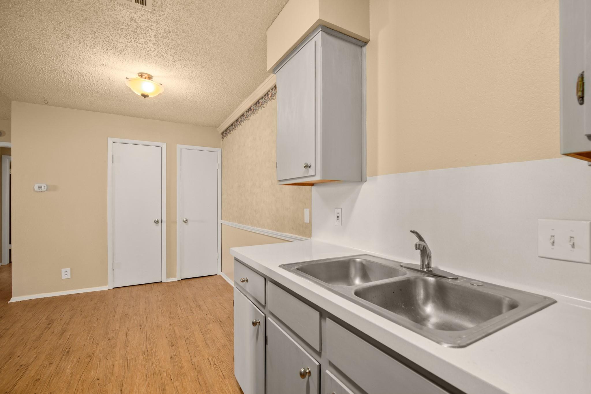 3505 Rocky Hollow Trl #b Property Photo 10