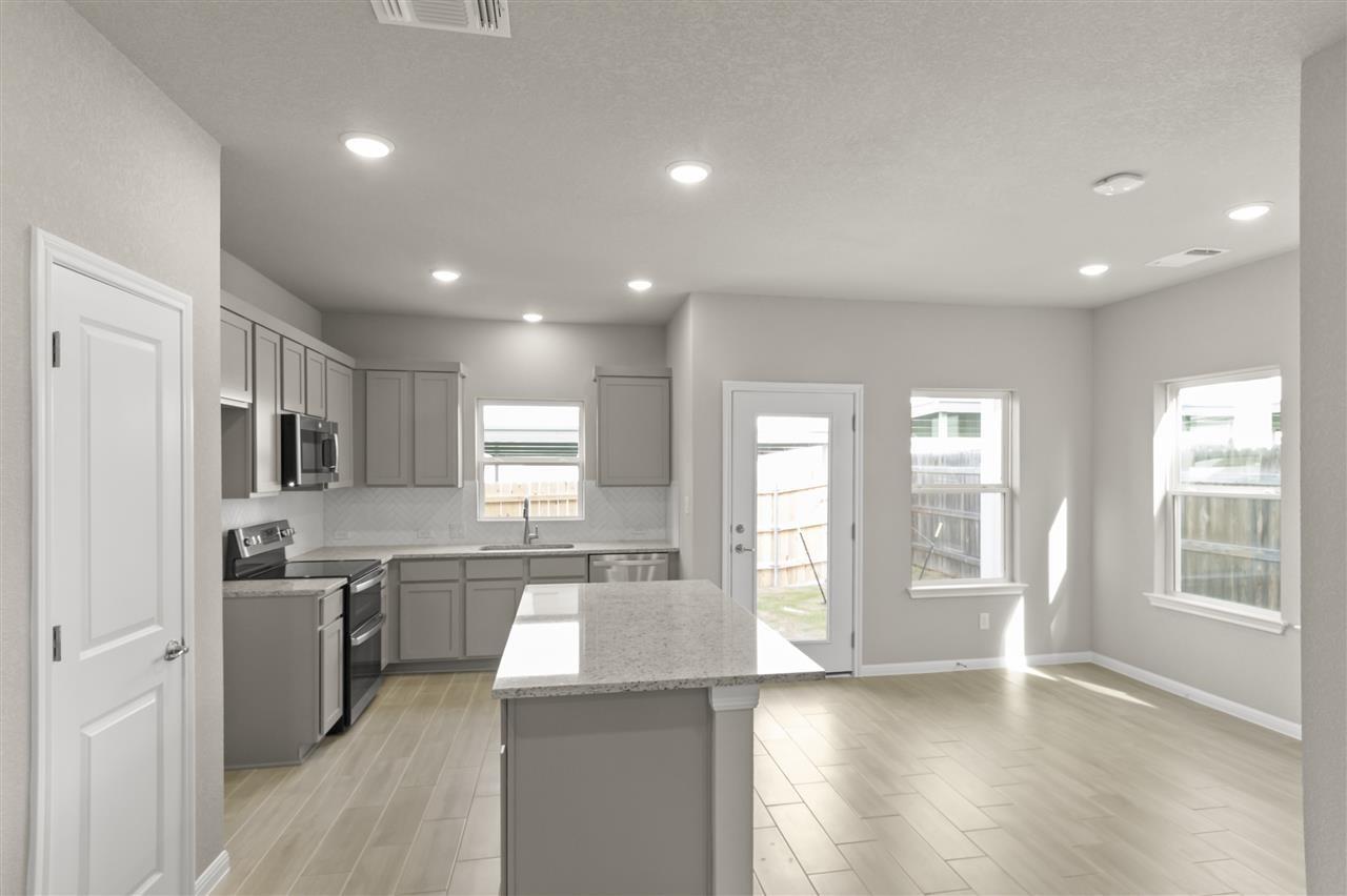 9510 Grapevine Leaf Dr Property Photo 10