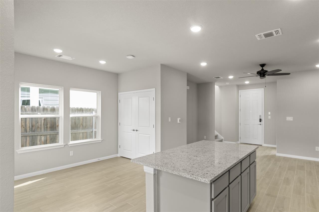 9510 Grapevine Leaf Dr Property Photo 12
